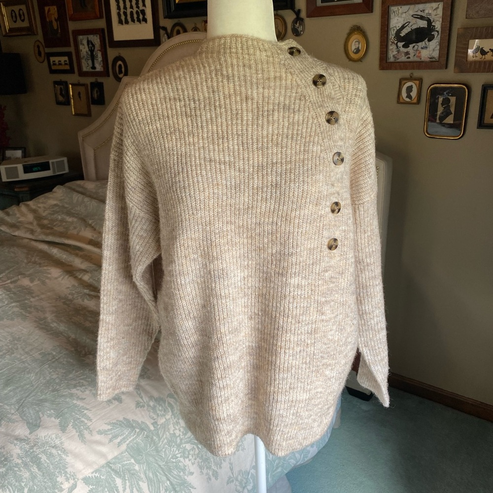 La Maille Neutral Button-Shoulder Ribbed Sweater EUC